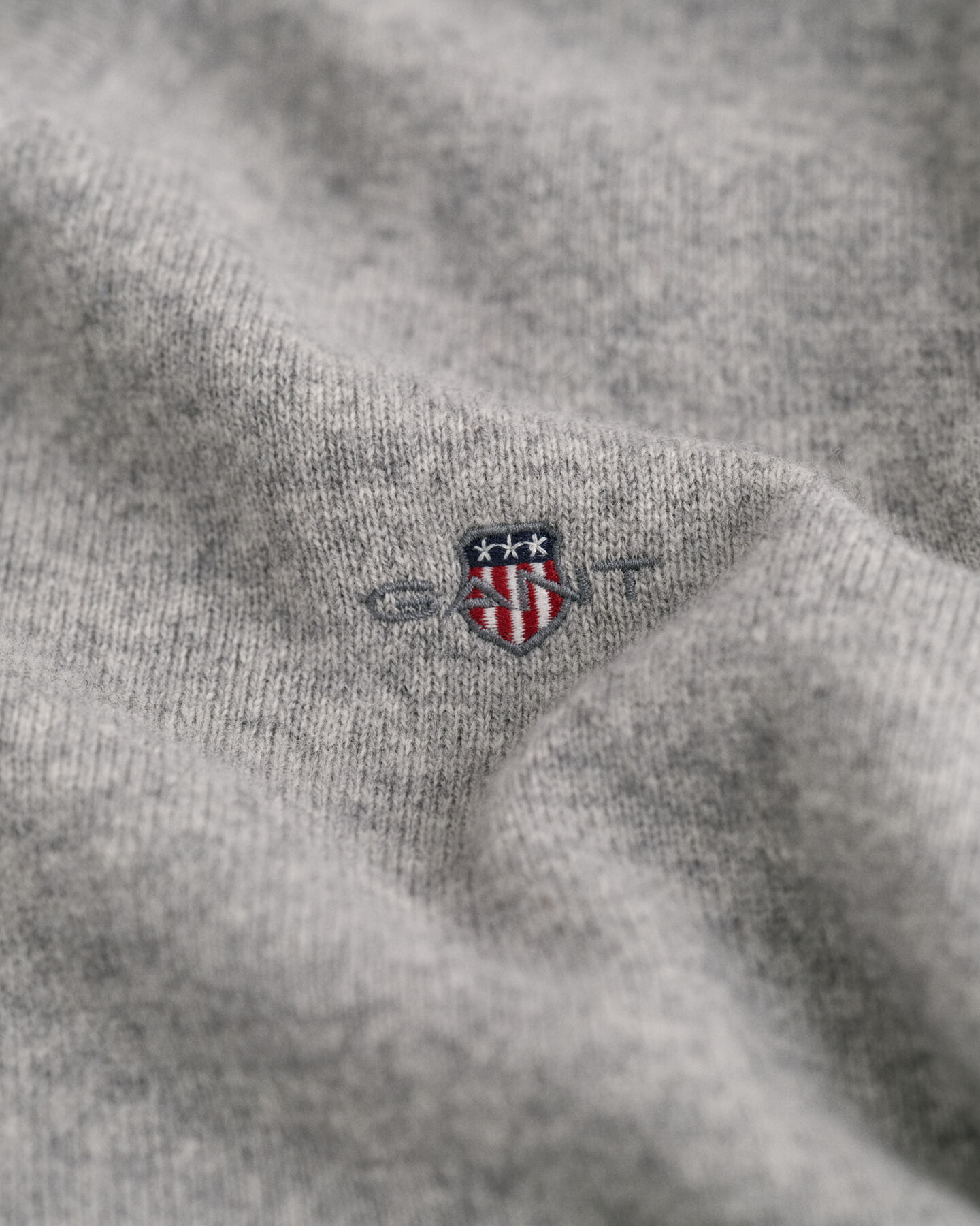 Sweater med V-hals af ekstra fin lammeuld