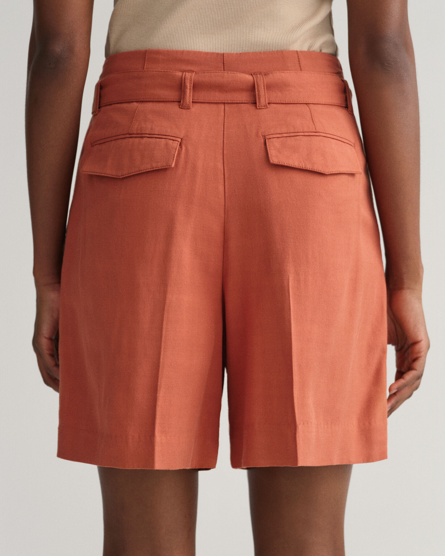 Relaxed fit shorts med b&aelig;lte