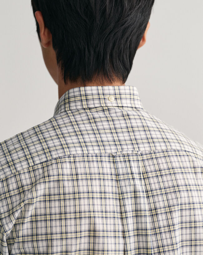 Regular fit poplin-skjorte med mikrotern og korte &aelig;rmer