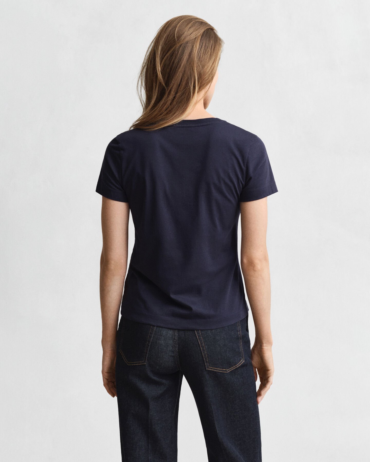 Shield T-shirt med V-hals