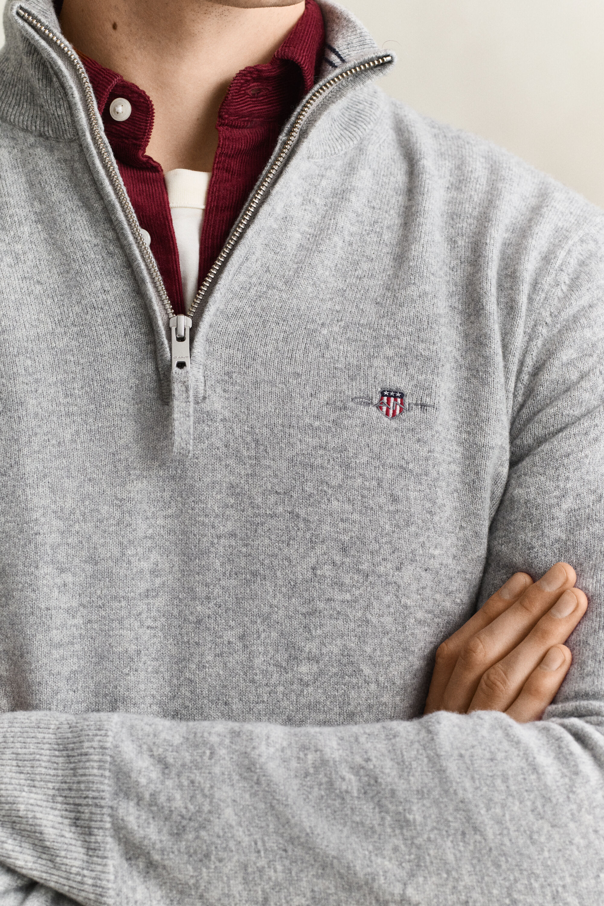 Sweater i lammeuld med halv lynlås
