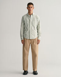 Regular fit t&aelig;tv&aelig;vet skjorte med brede striber