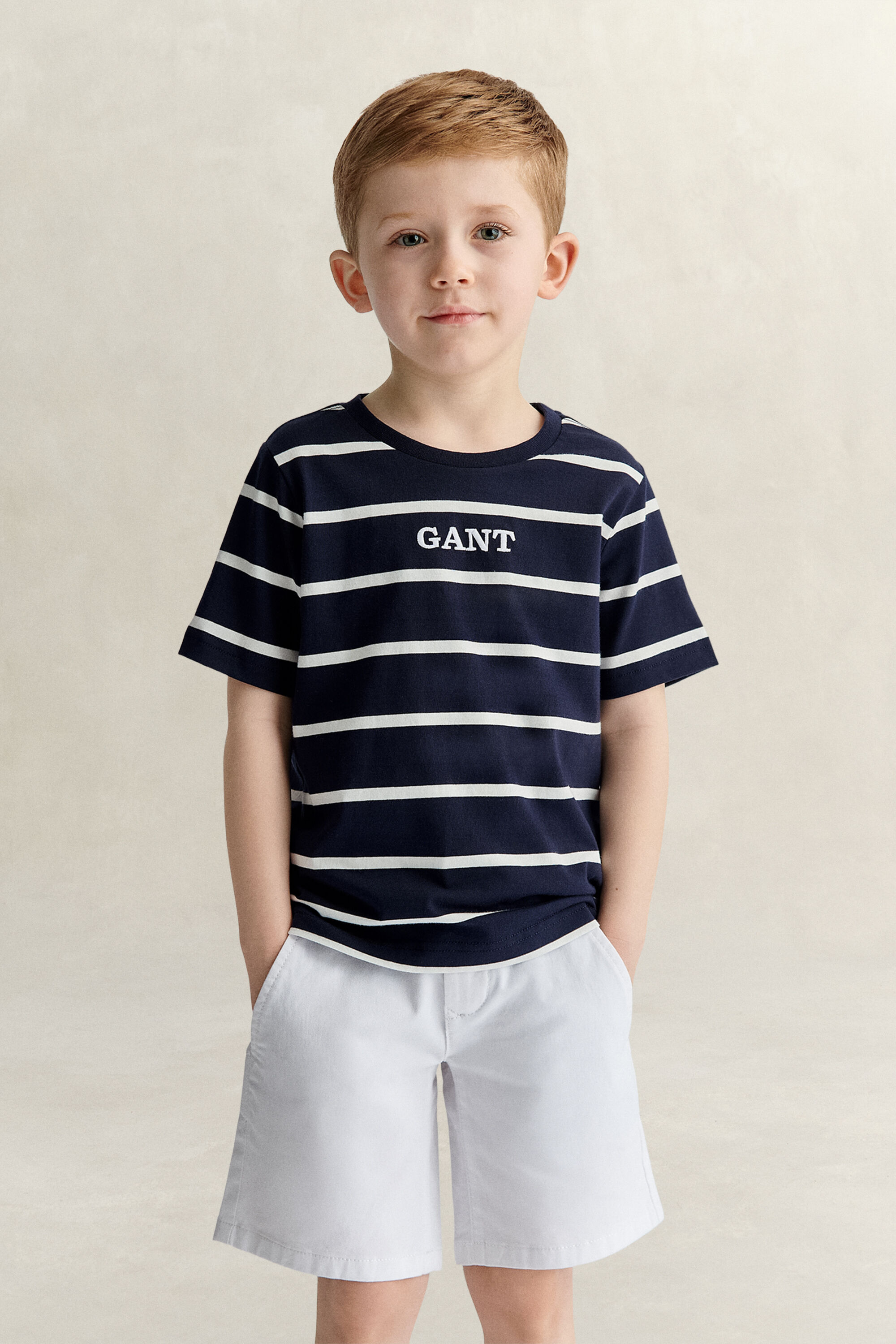 Boys T-shirt med stribet grafik