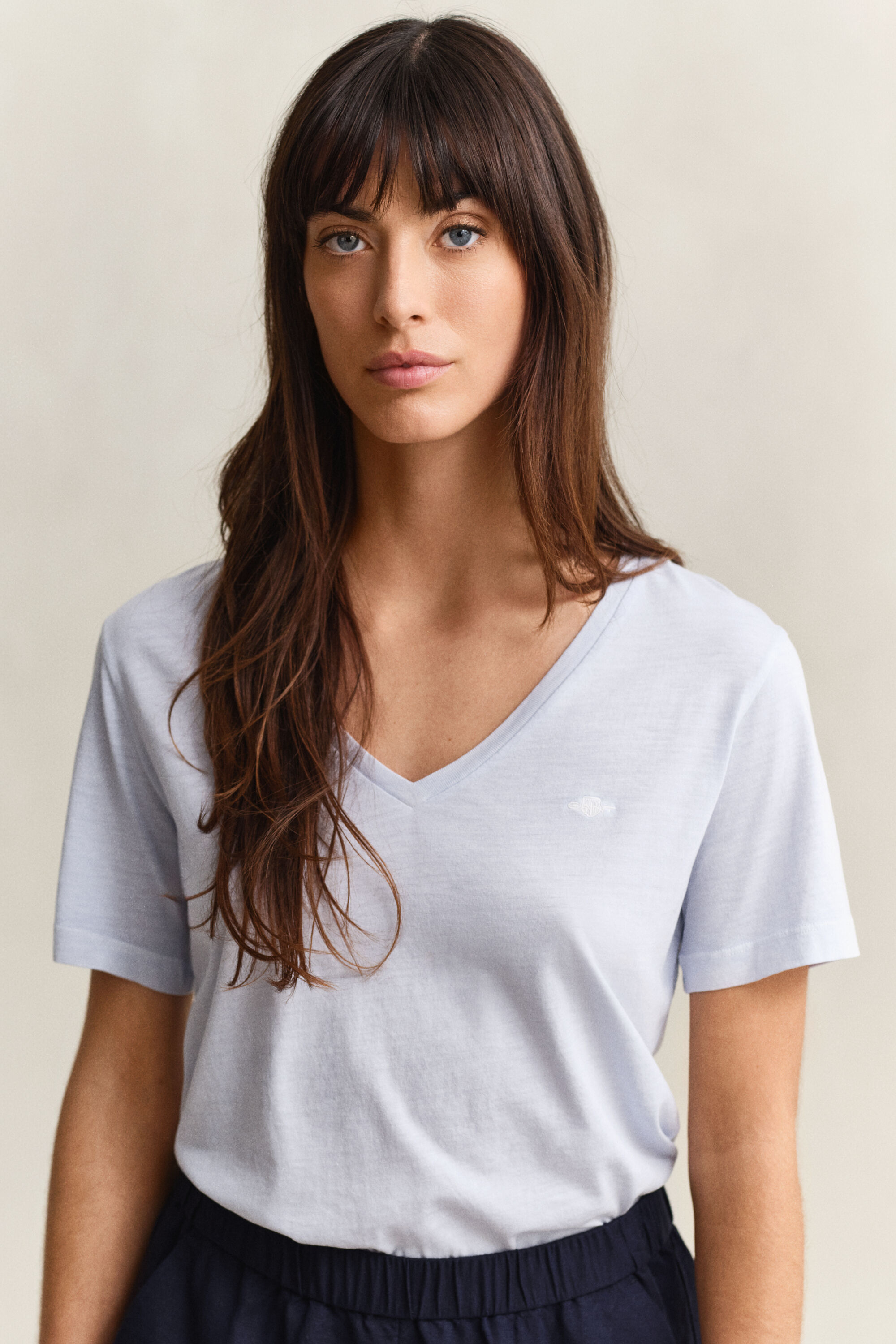 Vasket Shield T-shirt med V-hals