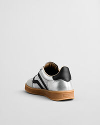 Cuzima metalliske l&aelig;dersneakers