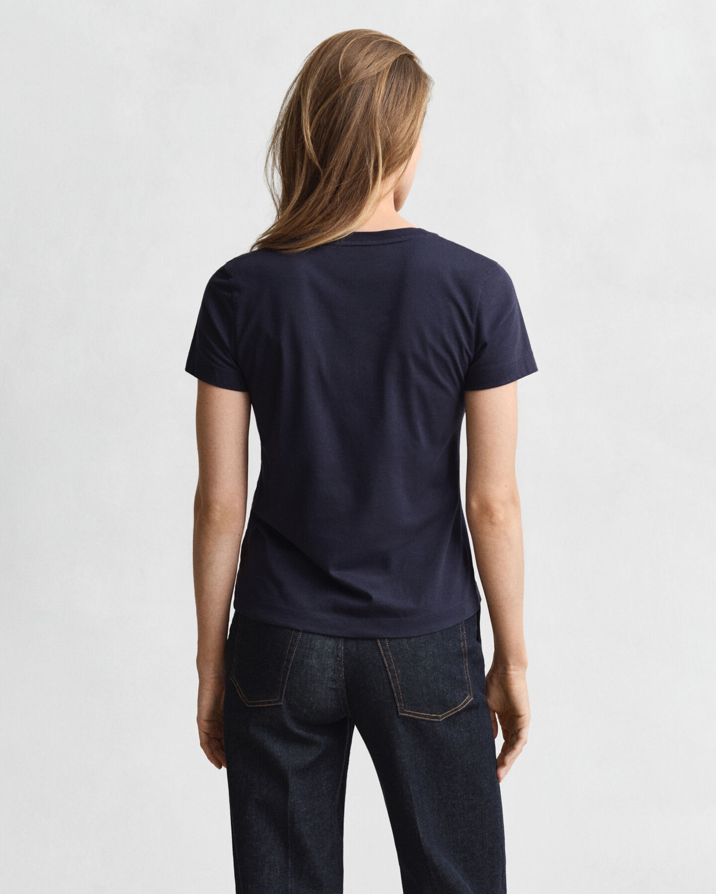 Shield T-shirt med V-hals