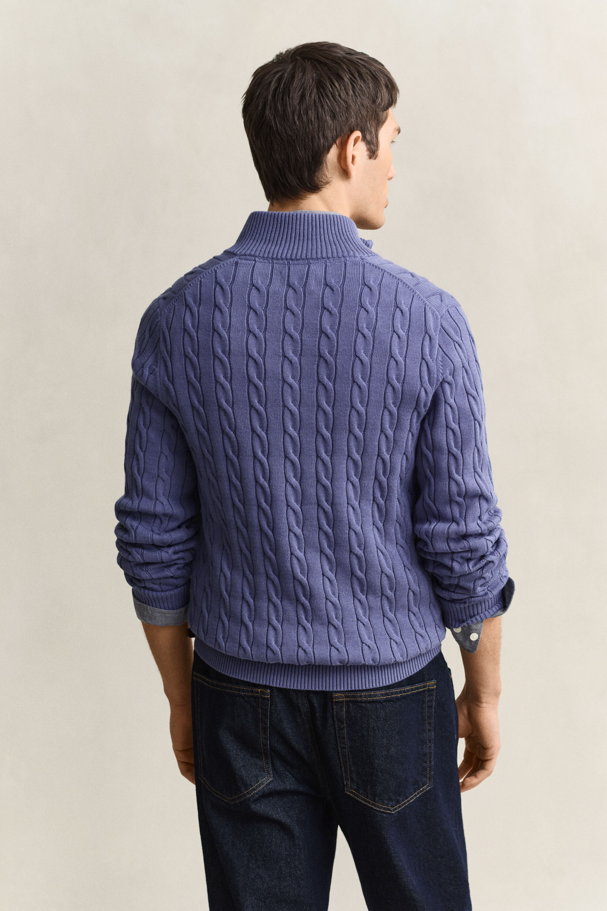Kabelstrikket sweater af bomuld med halv lynlås