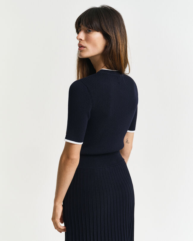 Kortærmet sweater med crewneck og kontrastfarvet ribstrik