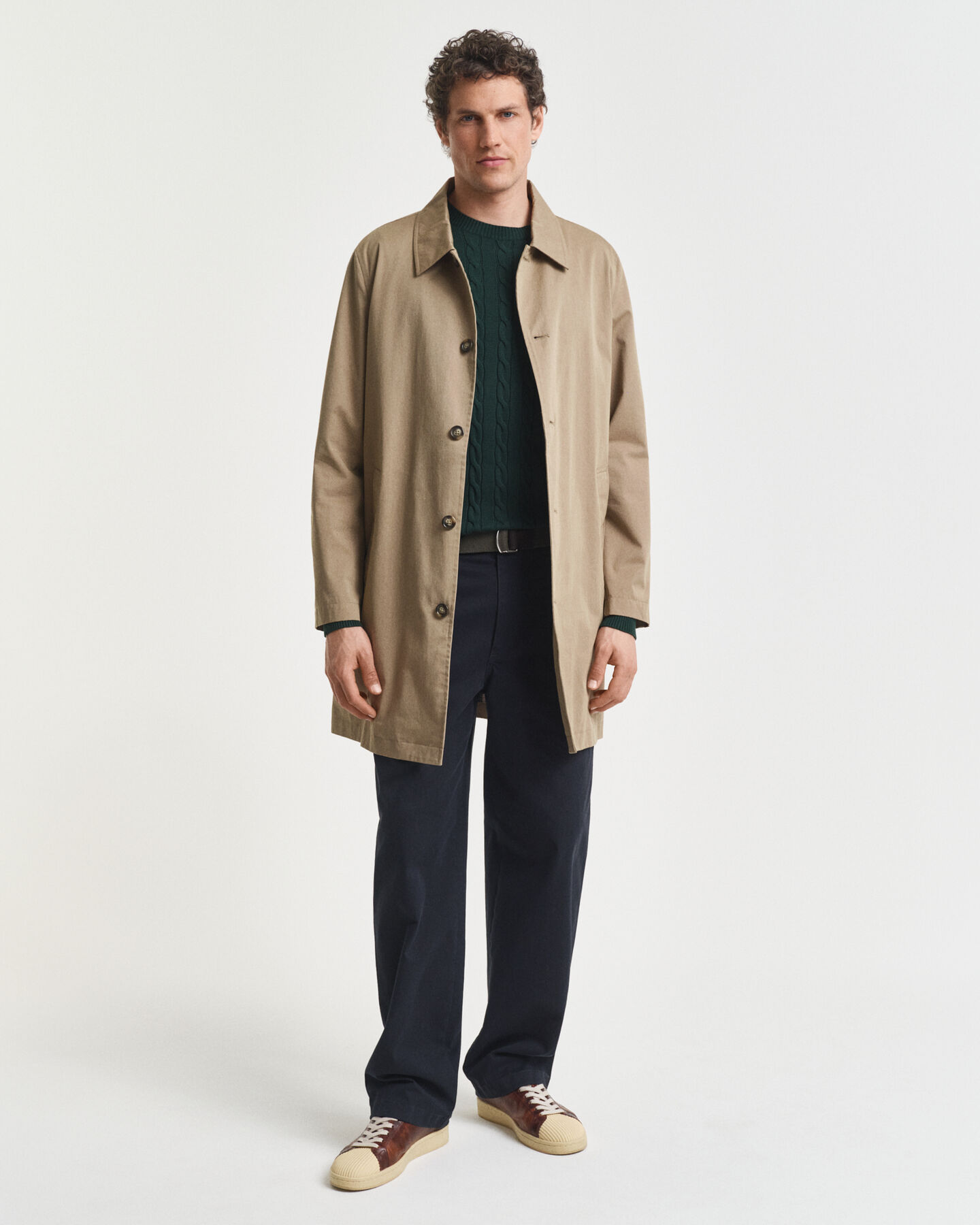 Crewneck sweater af bomuld med kabelstrik