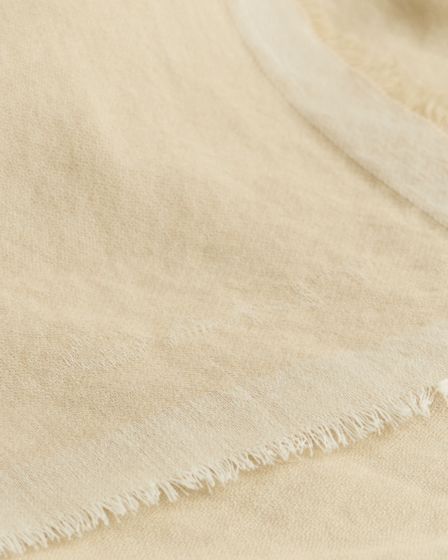 Vævet tørklæde i merinould