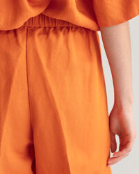 Relaxed fit pull-on shorts i h&oslash;rblanding