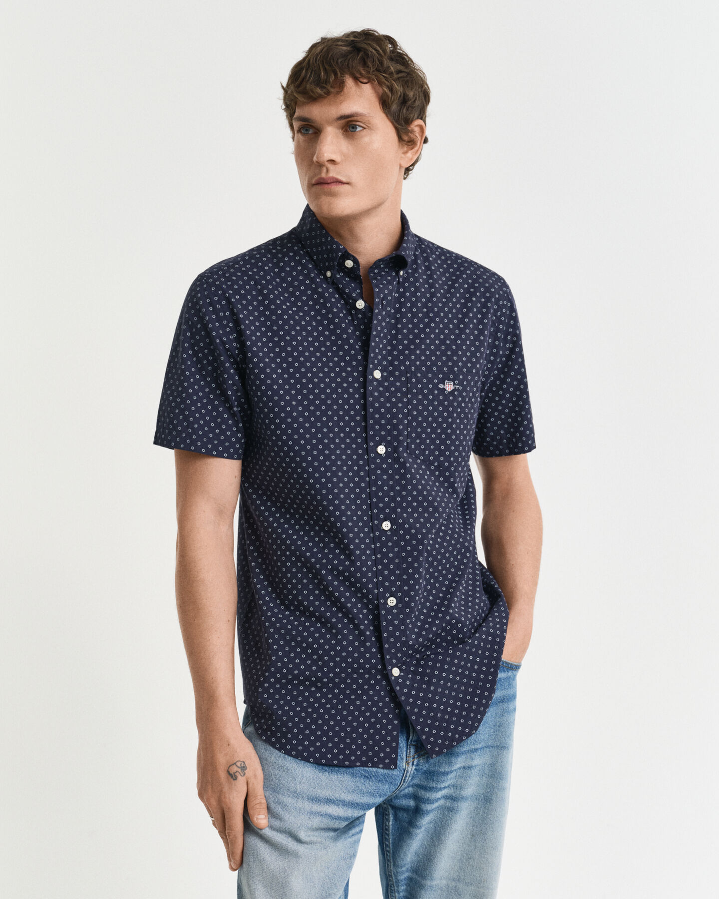Regular fit skjorte med mikrotryk og korte ærmer