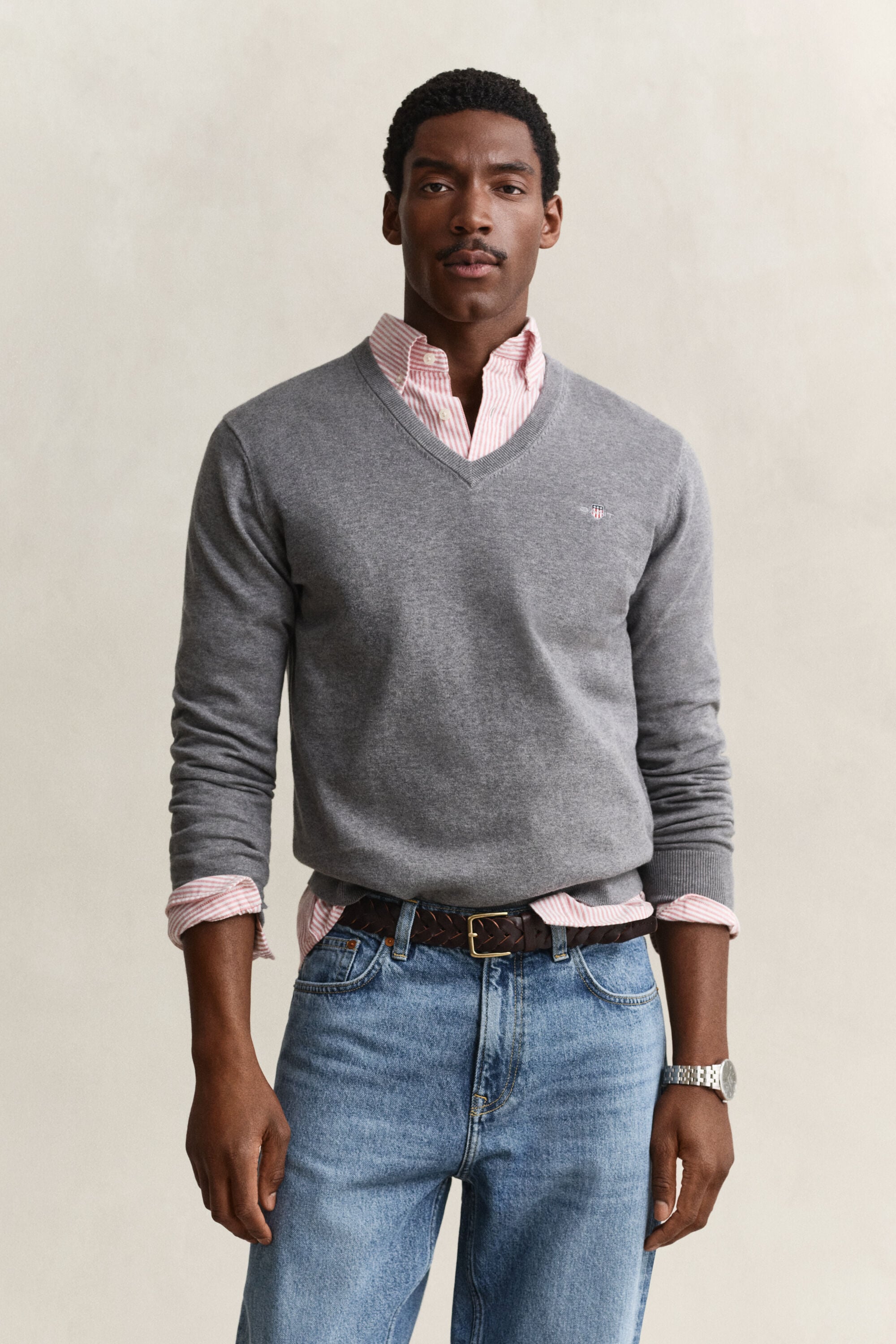 Sweater i bomuld med V-hals