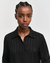 Regular fit satin skjorte med striber