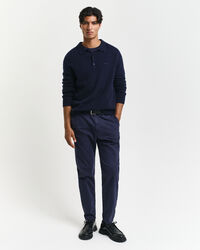 Regular fit tilspidsede chinobukser i lærred