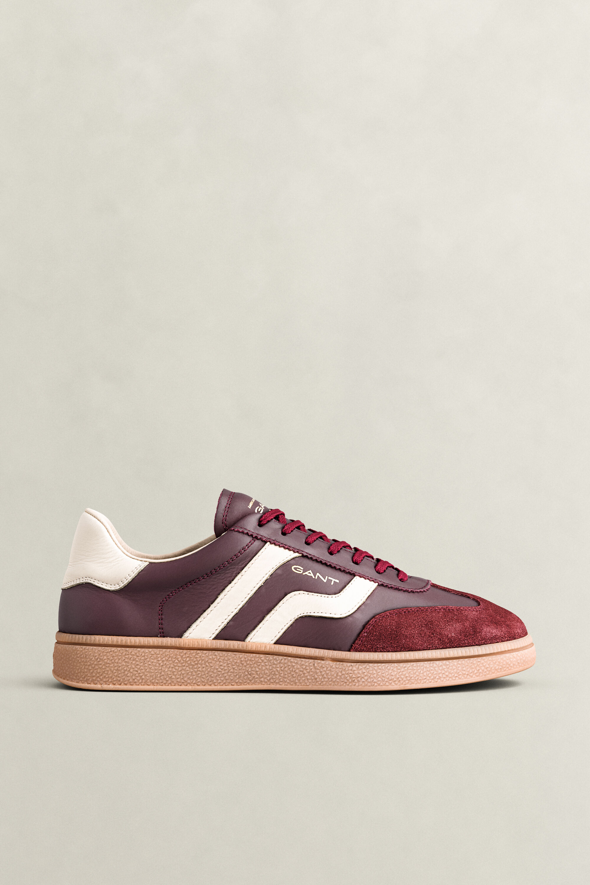 Cuzmo sneakers i læder og ruskind