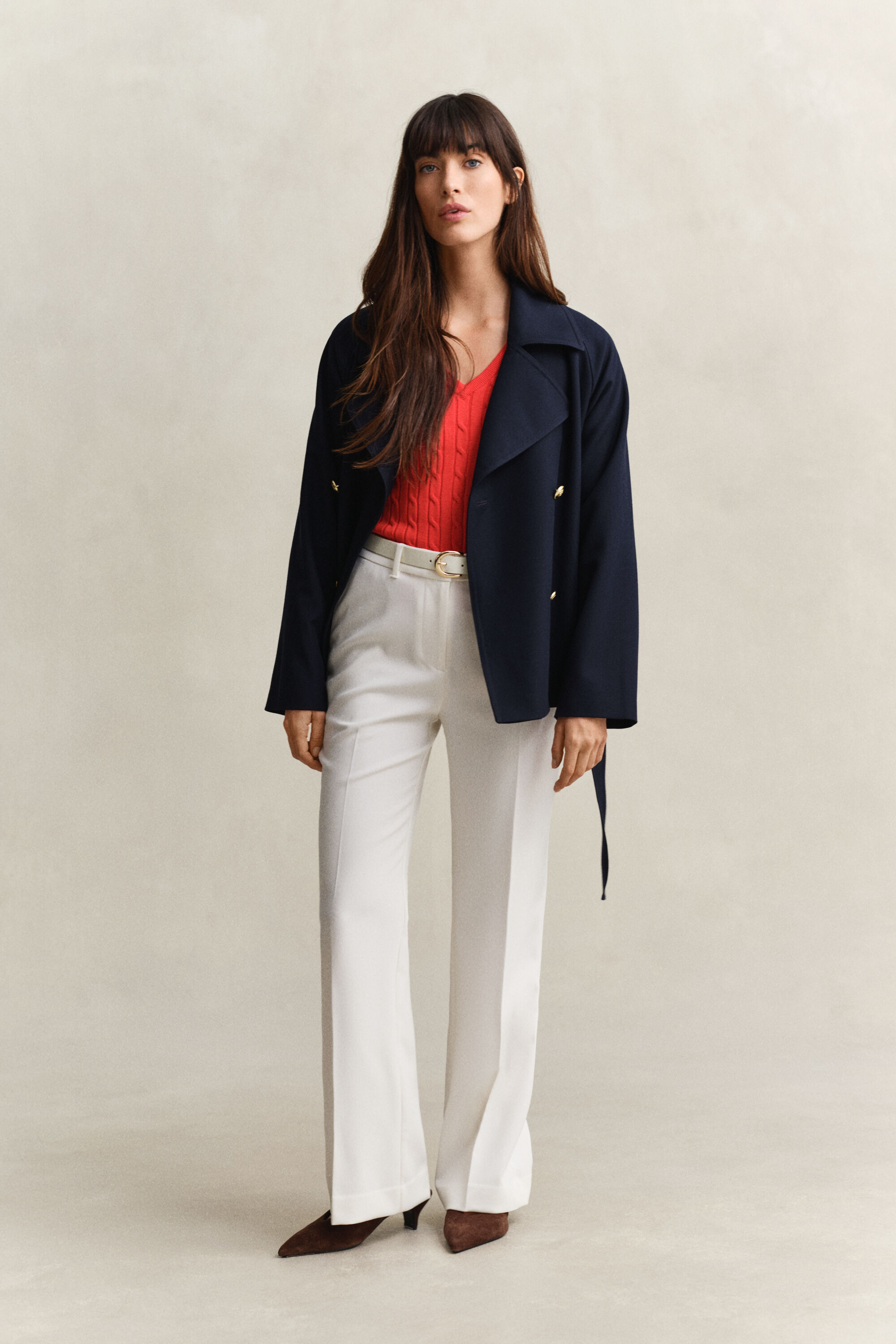 Kabelstrikket sweater med V-hals