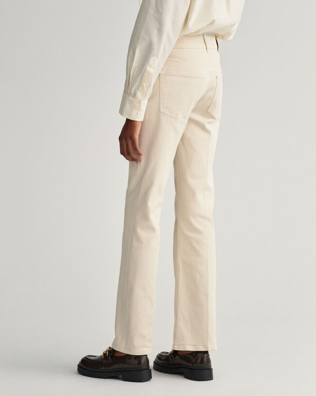 Jeans i farver med svaj