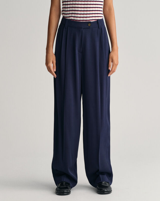 Loose fit lavtaljede chinobukser med brede ben