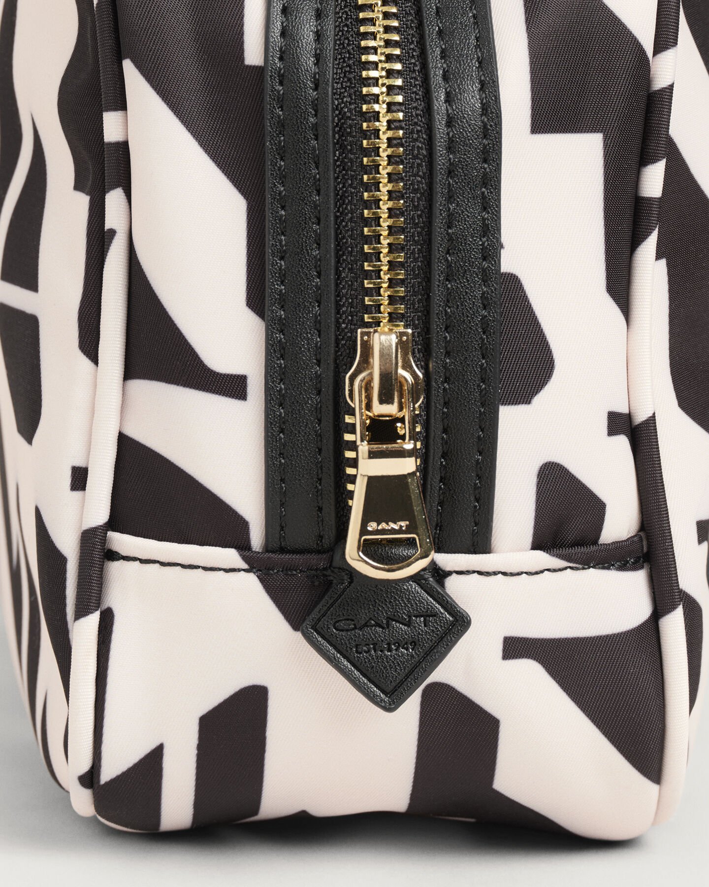 Toilettaske med tryk