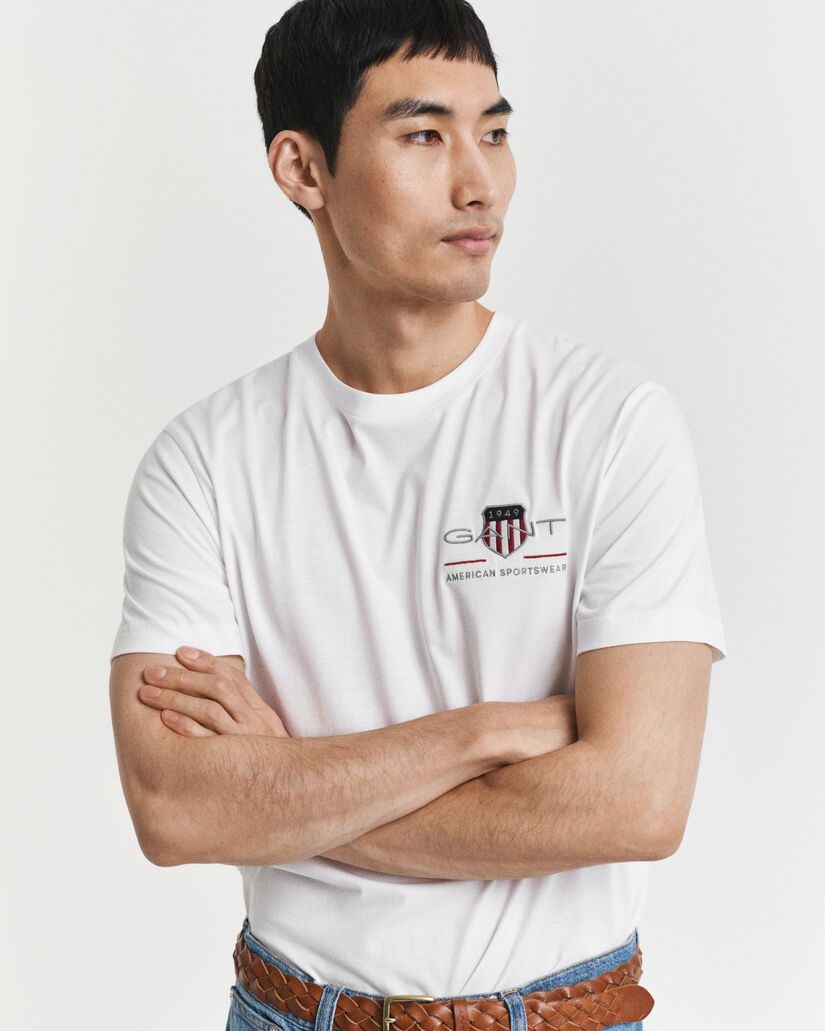 Broderet Archive Shield T-shirt