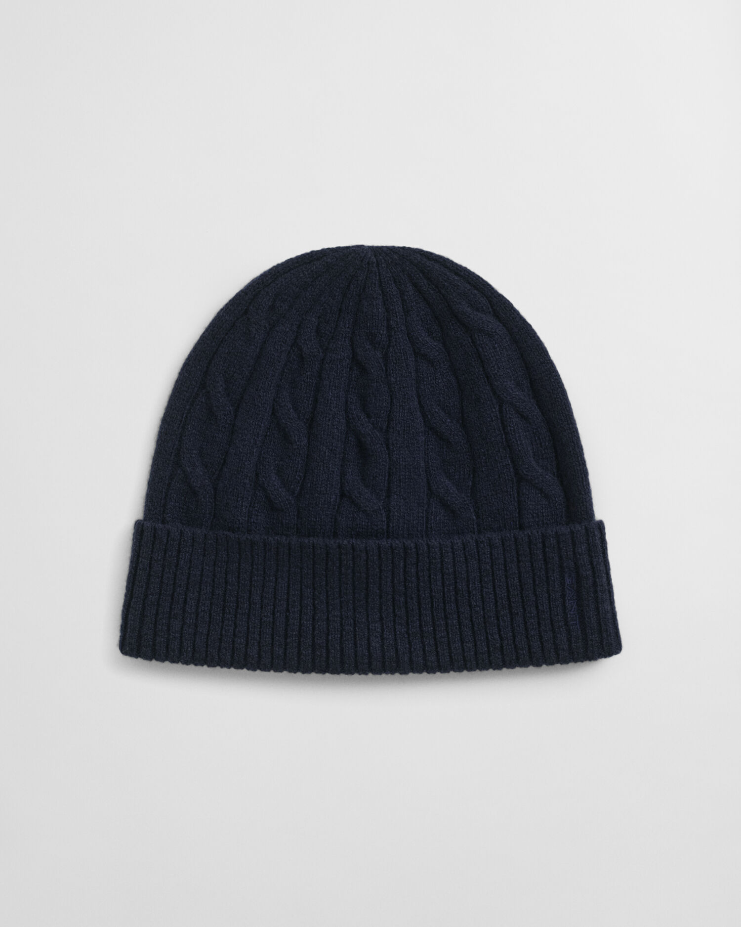 Kabelstrikket beanie i uld