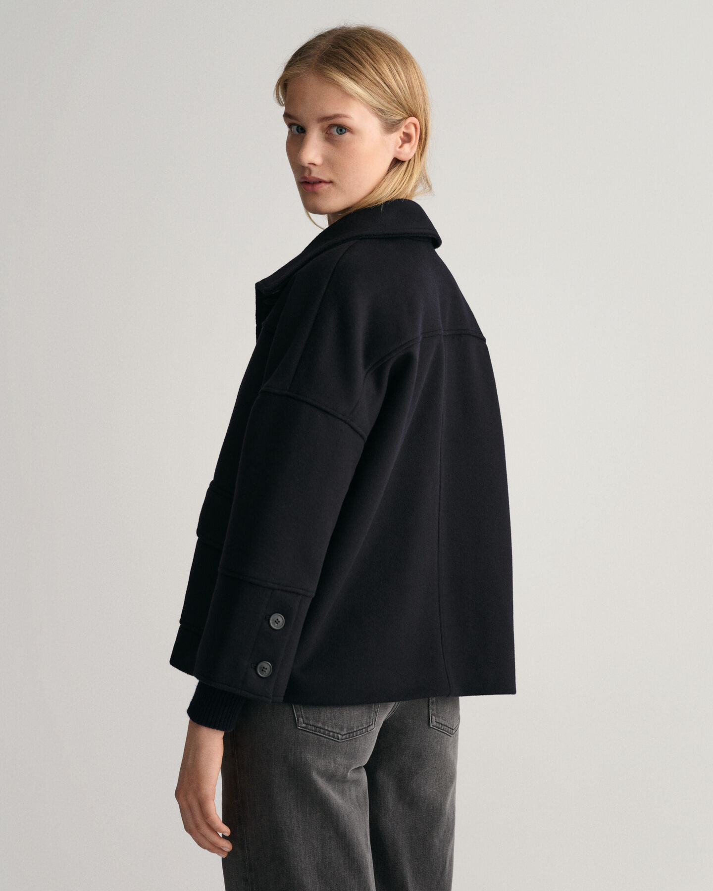 Kort jakke af uldblanding