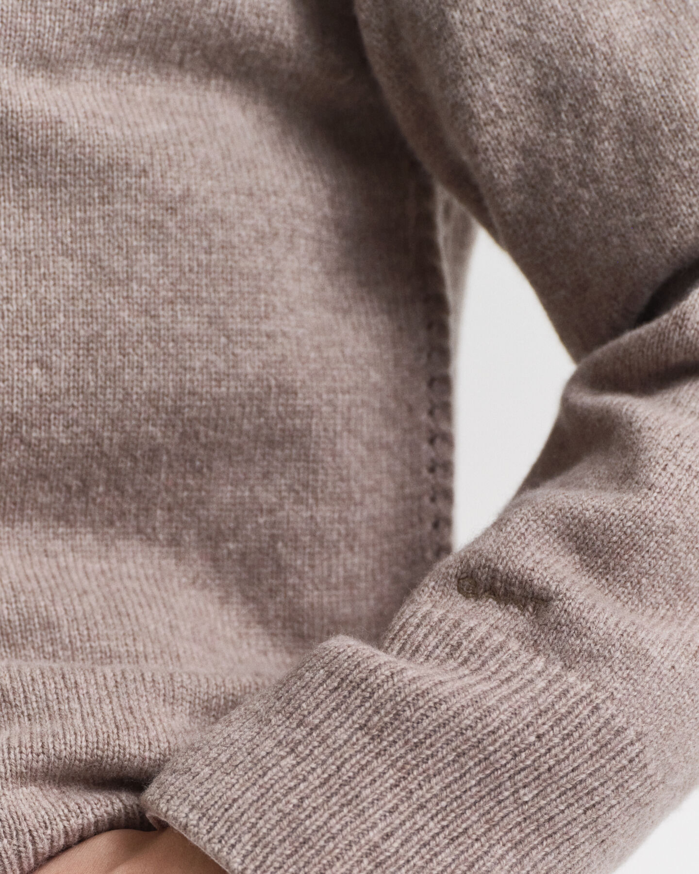 Sweater med crewneck i en blød uld- og kashmirblanding