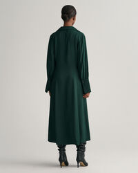 Slim fit kjole med h&oslash;je manchetter