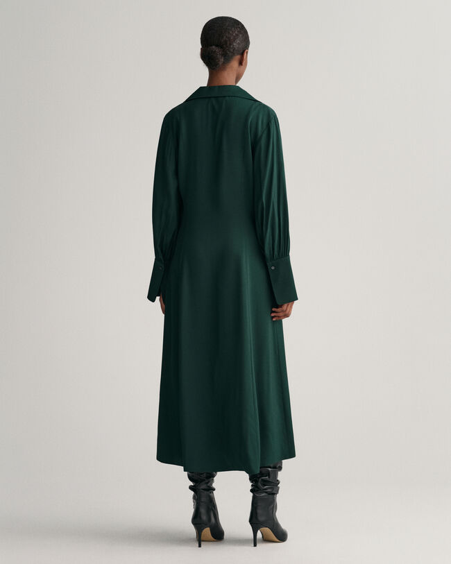 Slim fit kjole med h&oslash;je manchetter