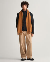 Ensfarvet uldhalstørklæde