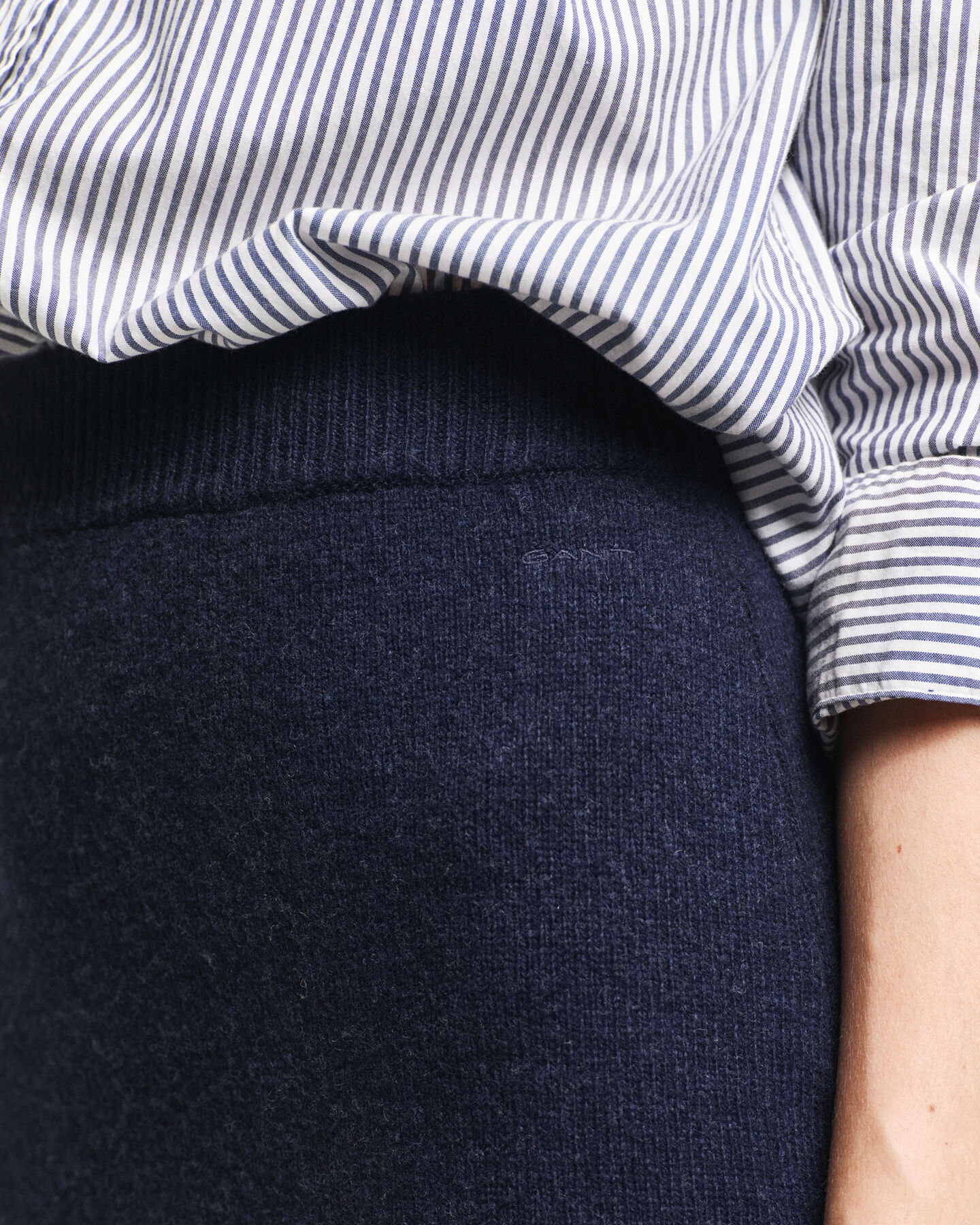 Uldstrikket nederdel