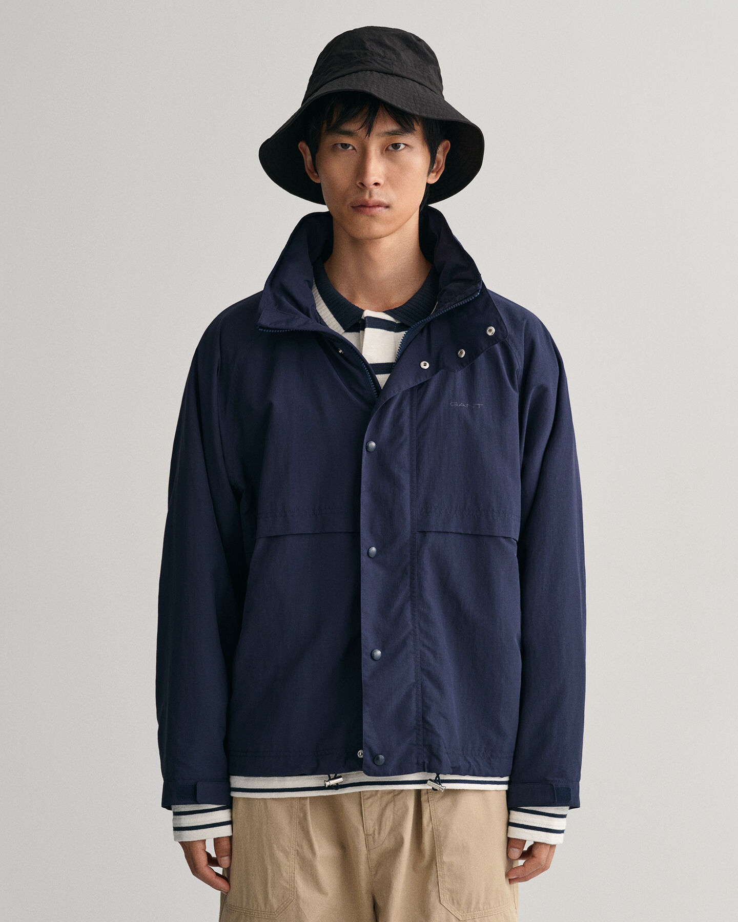 Jakke med raglanærmer