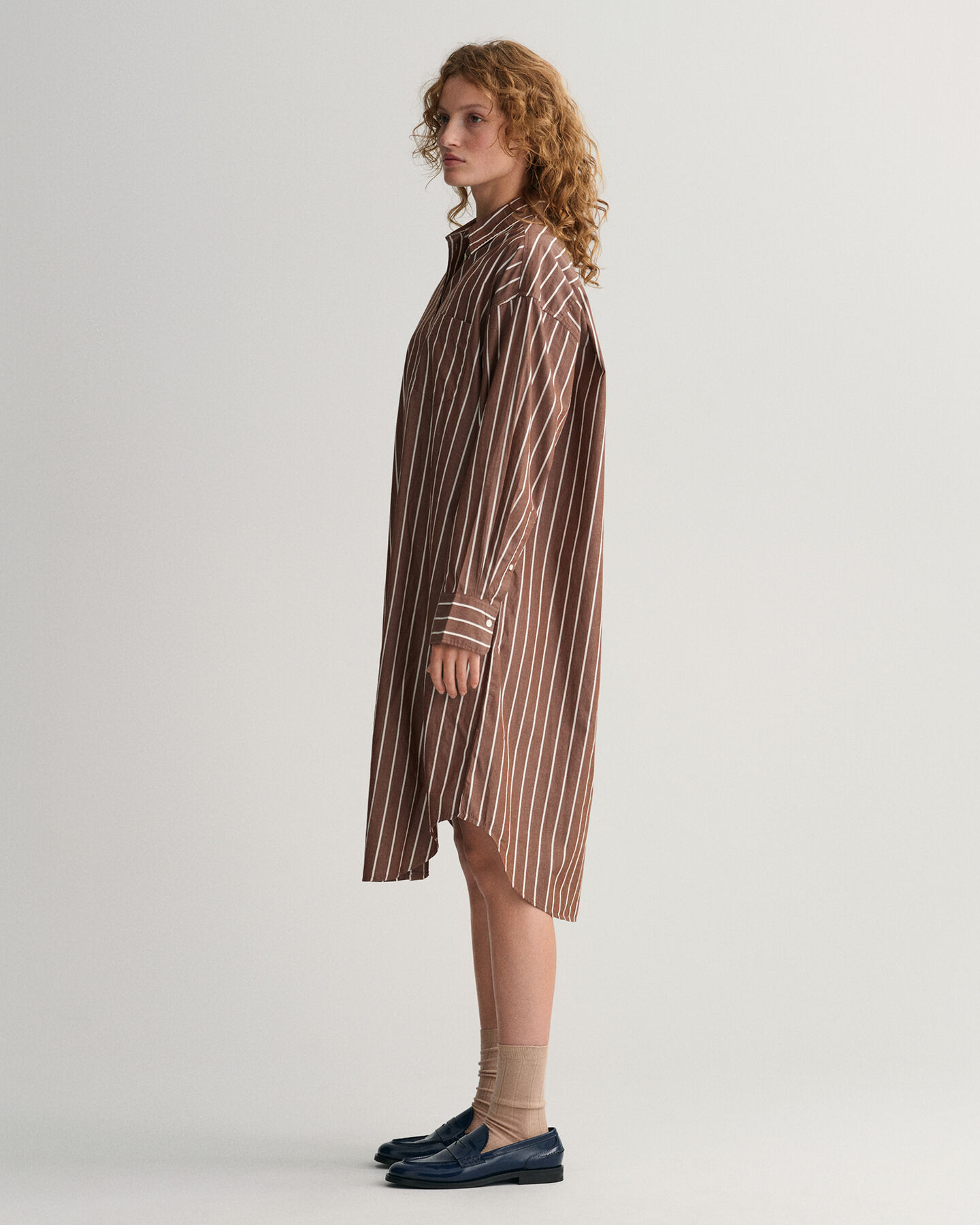 Oversized stribet skjortekjole