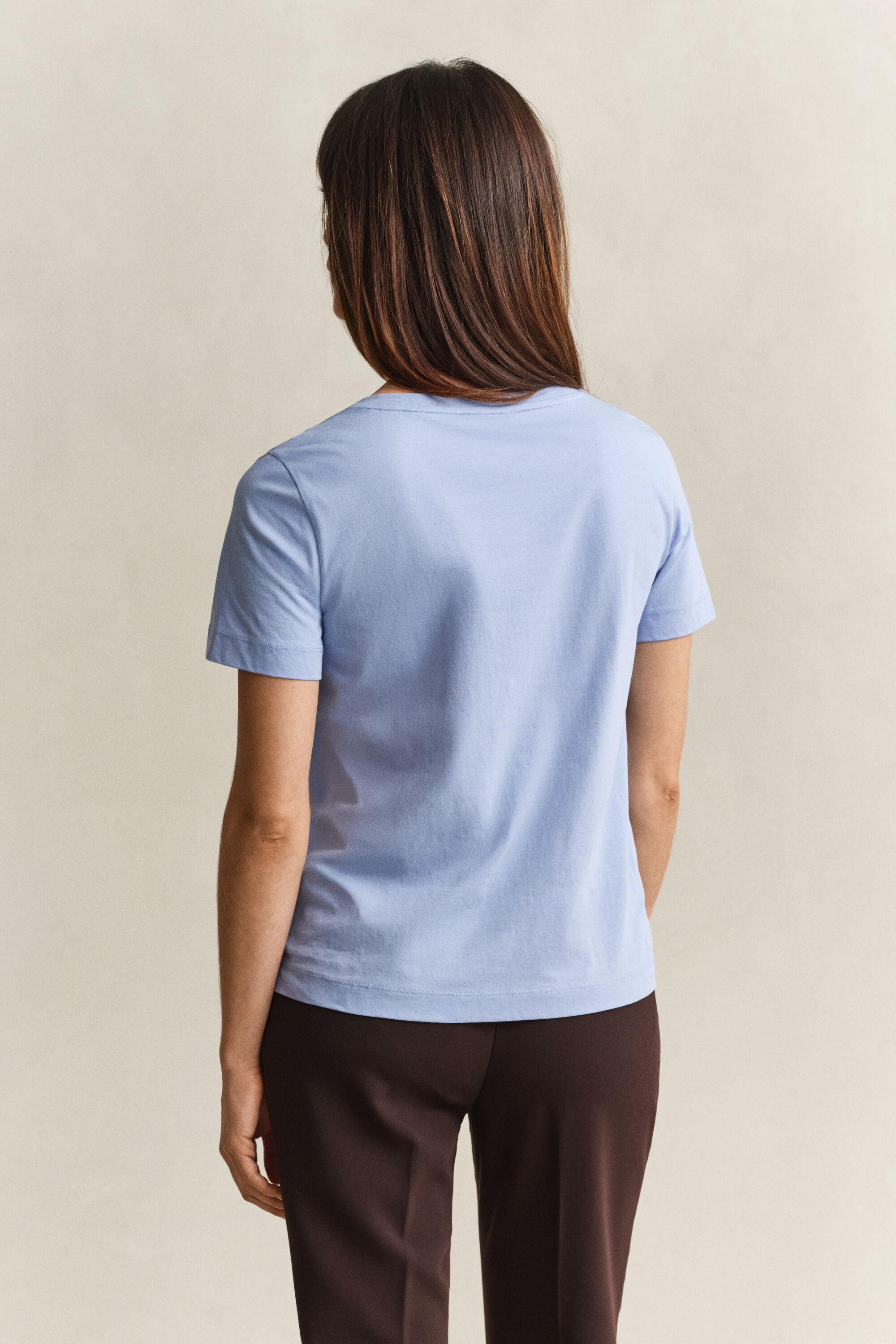 Shield T-shirt med V-hals