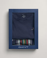 Ternet pyjamass&aelig;t med T-shirt i gave&aelig;ske