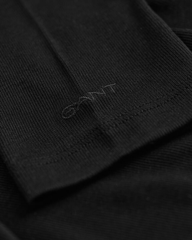 Let T-shirt med lange &aelig;rmer