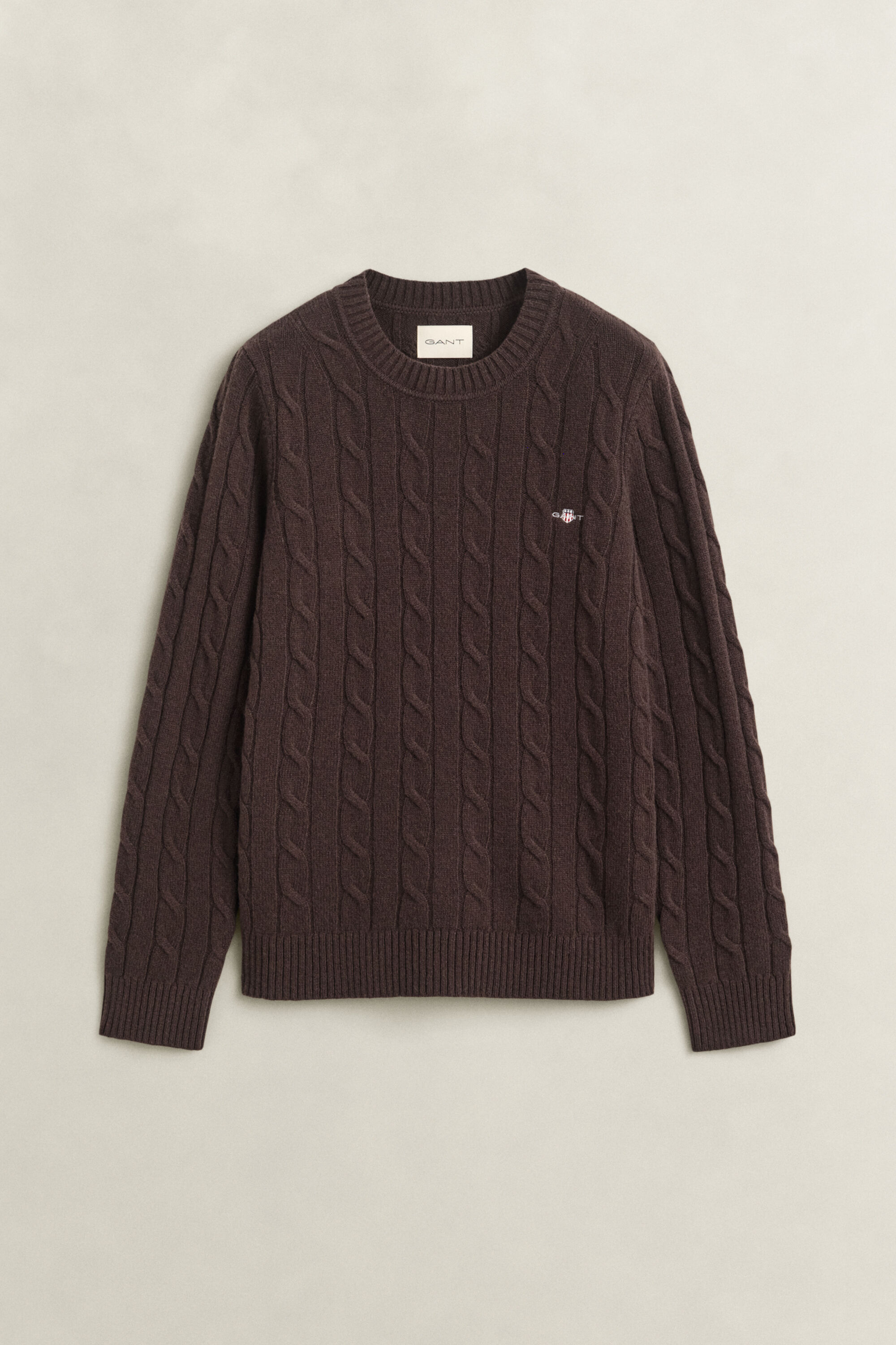 Sweater af lammeuld med kabelstrik