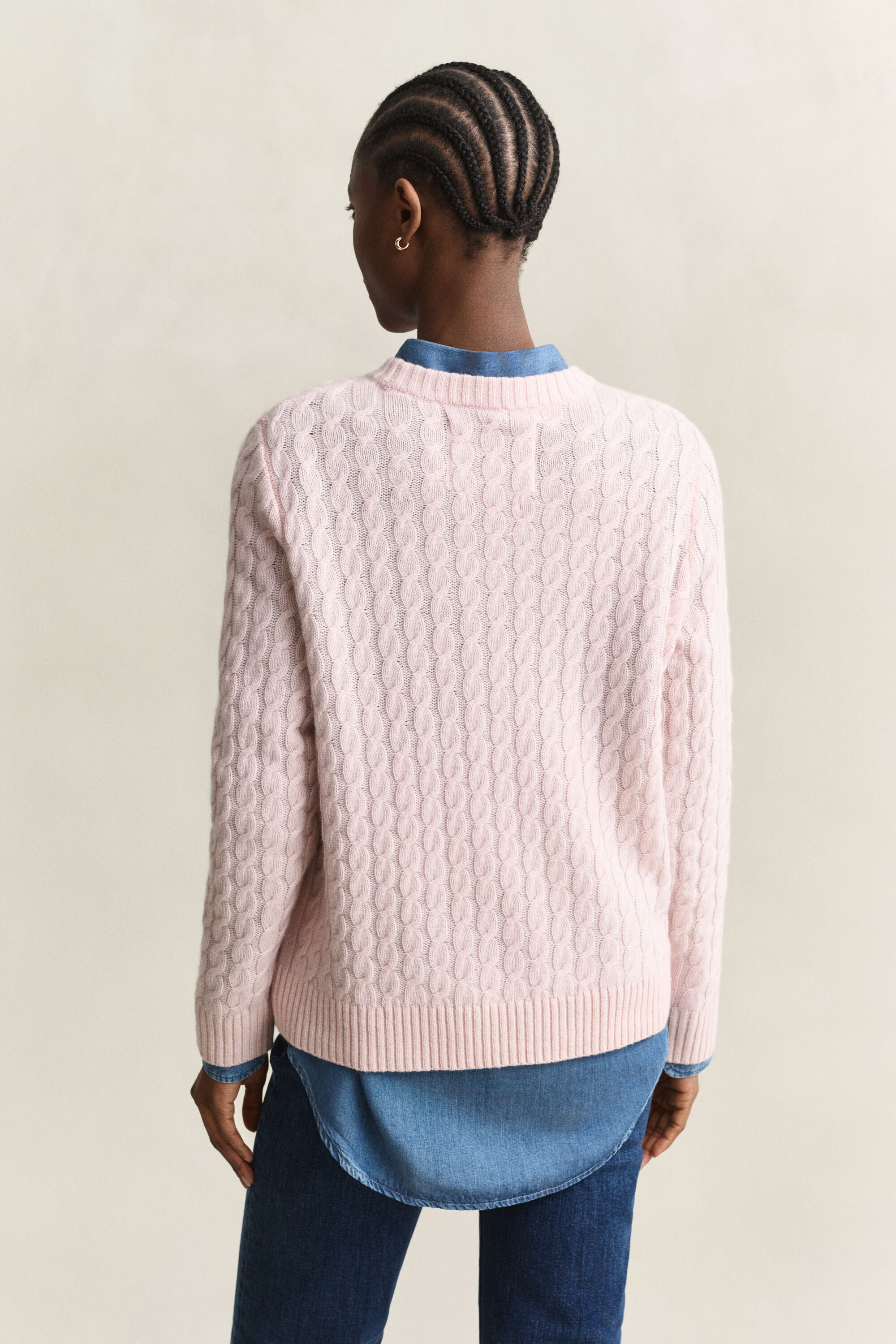Sweater af kashmir med kabelstrik