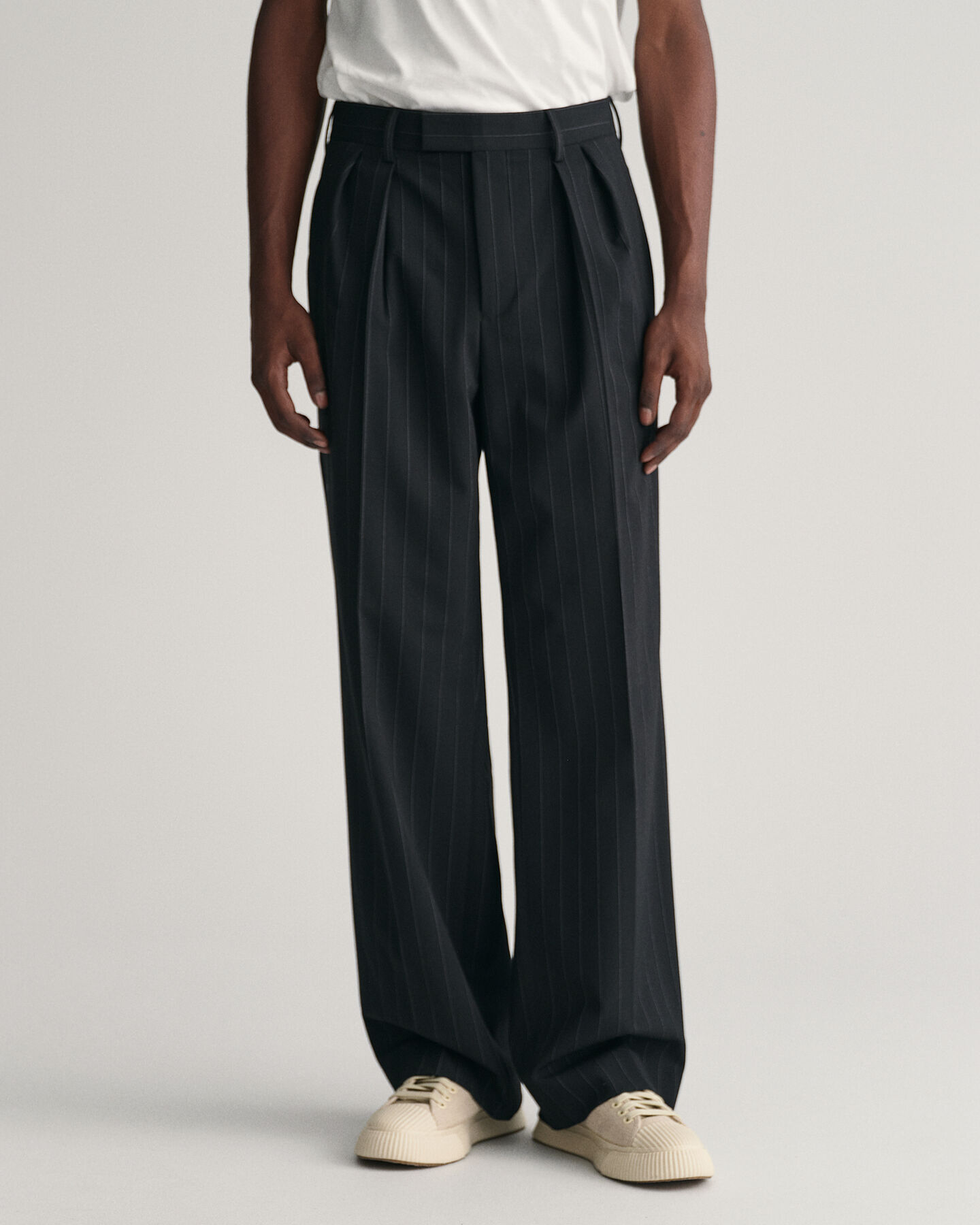 Nålestribede jakkesæt-bukser med læg