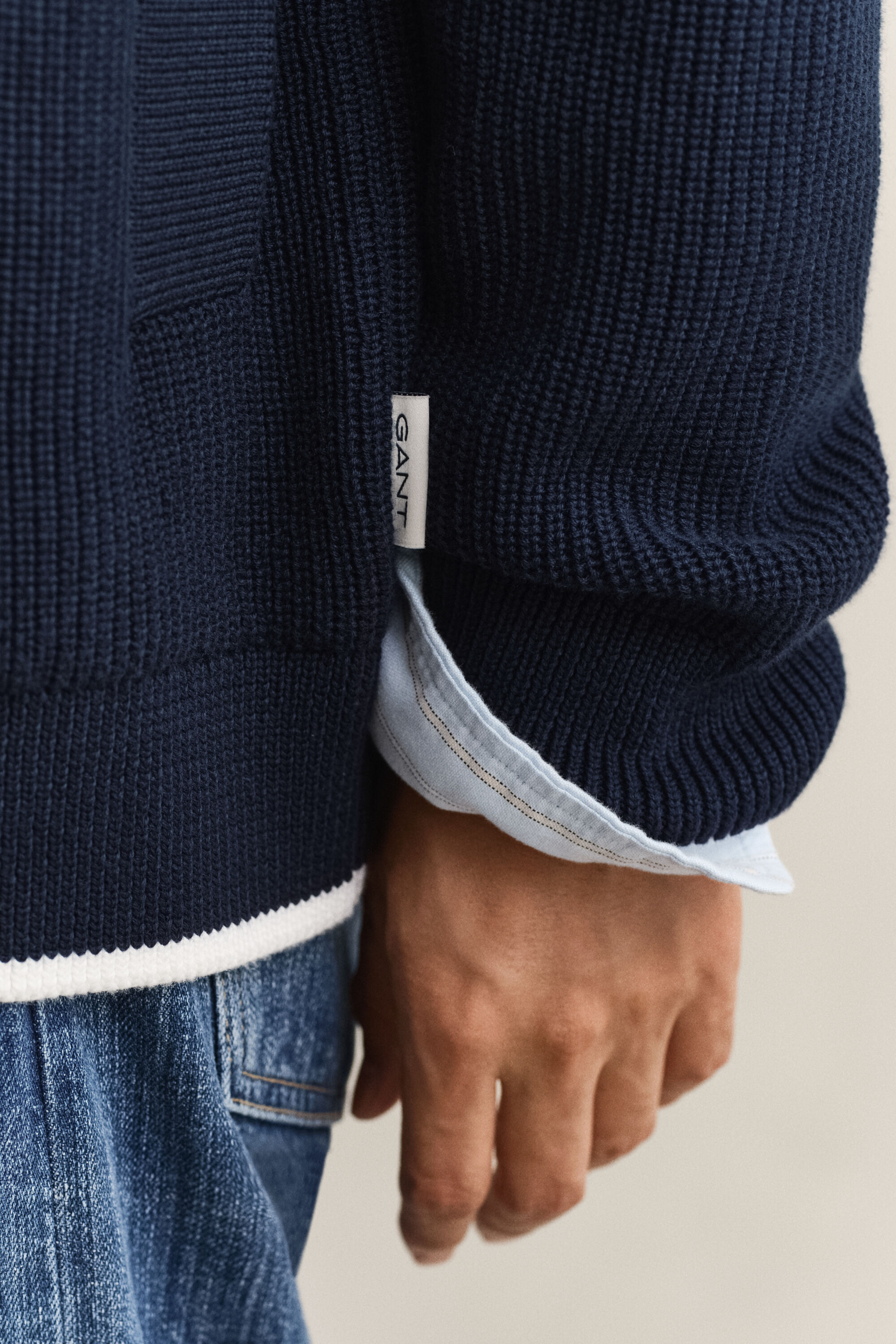 Ribstrikket cardigan med knapper