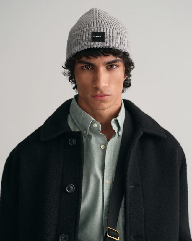 Ribstrikket beanie i bomuld