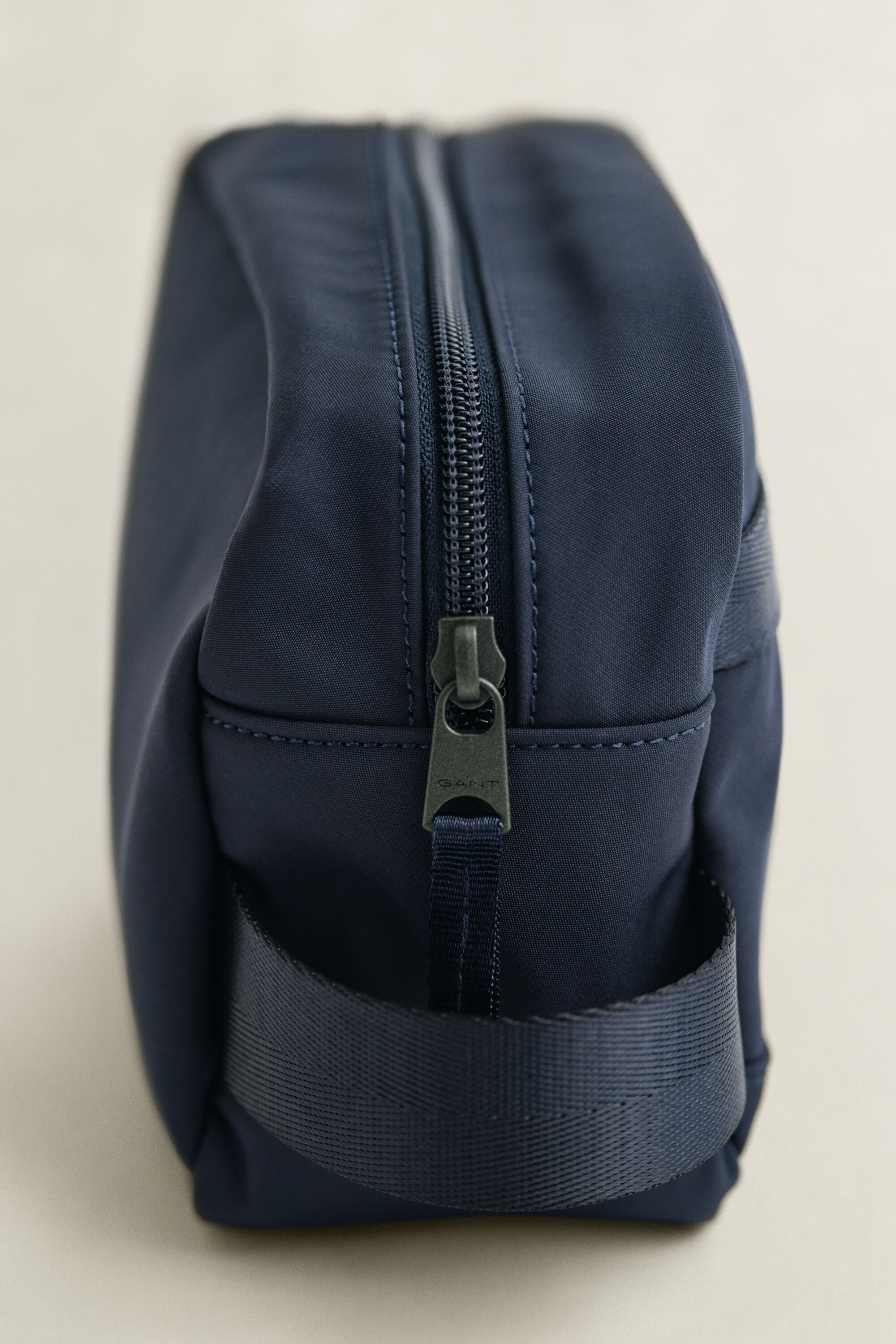 Essential toilettaske