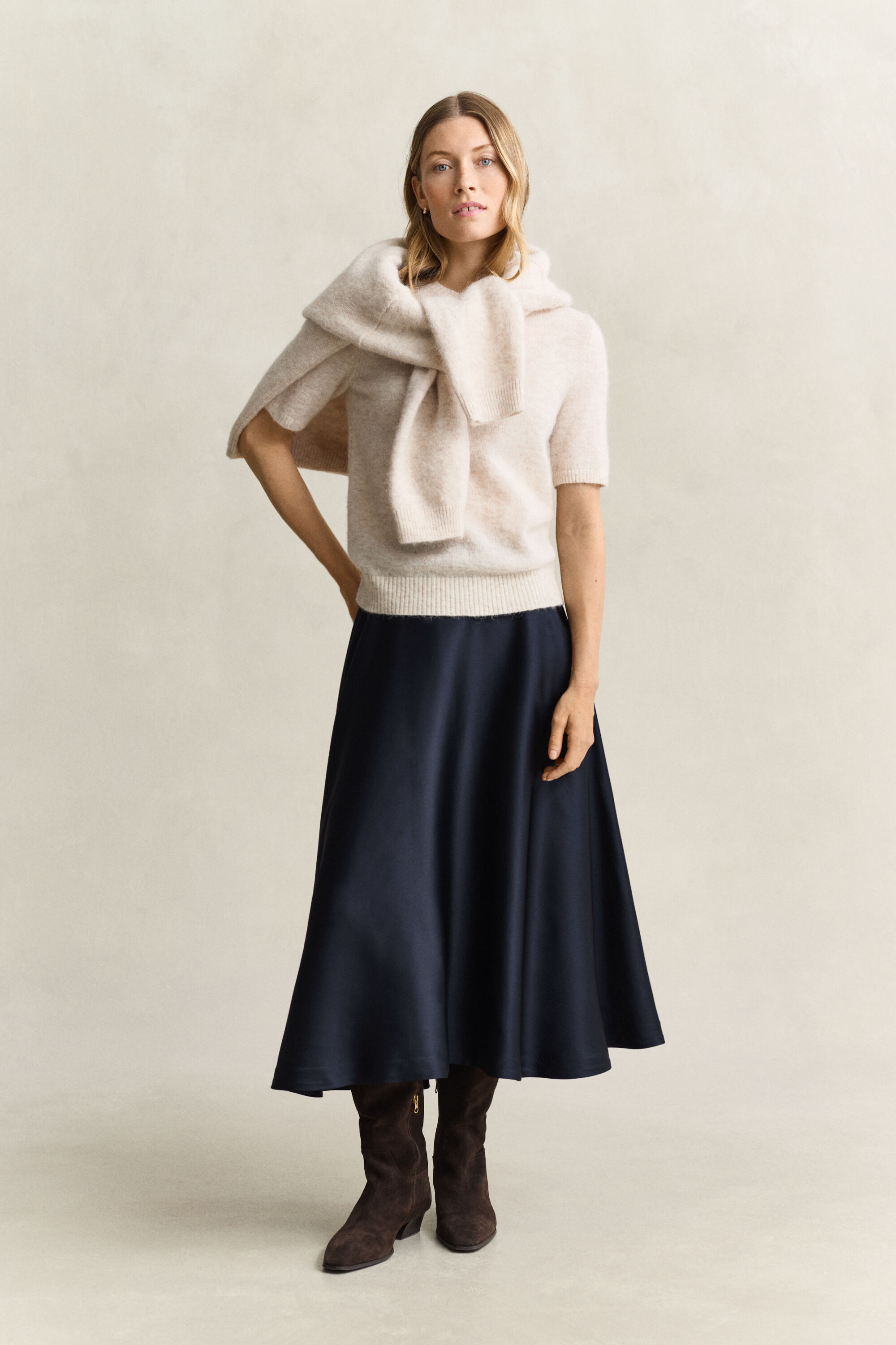 Volume satin nederdel