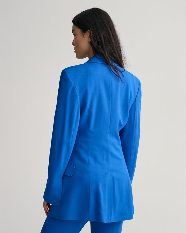 Tætsiddende blazer med brede skuldre