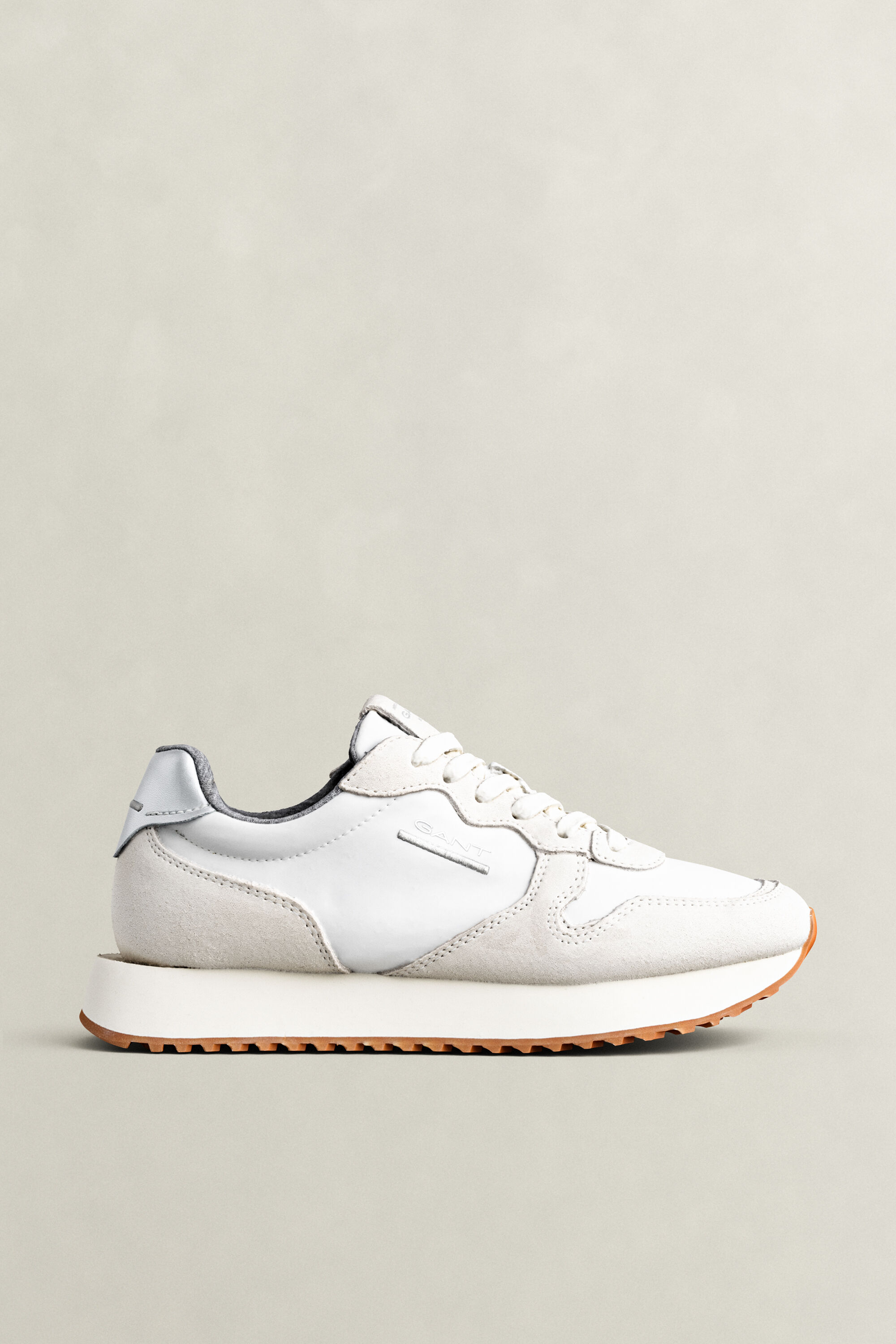 Bevinda sneakers af ruskind og nylon