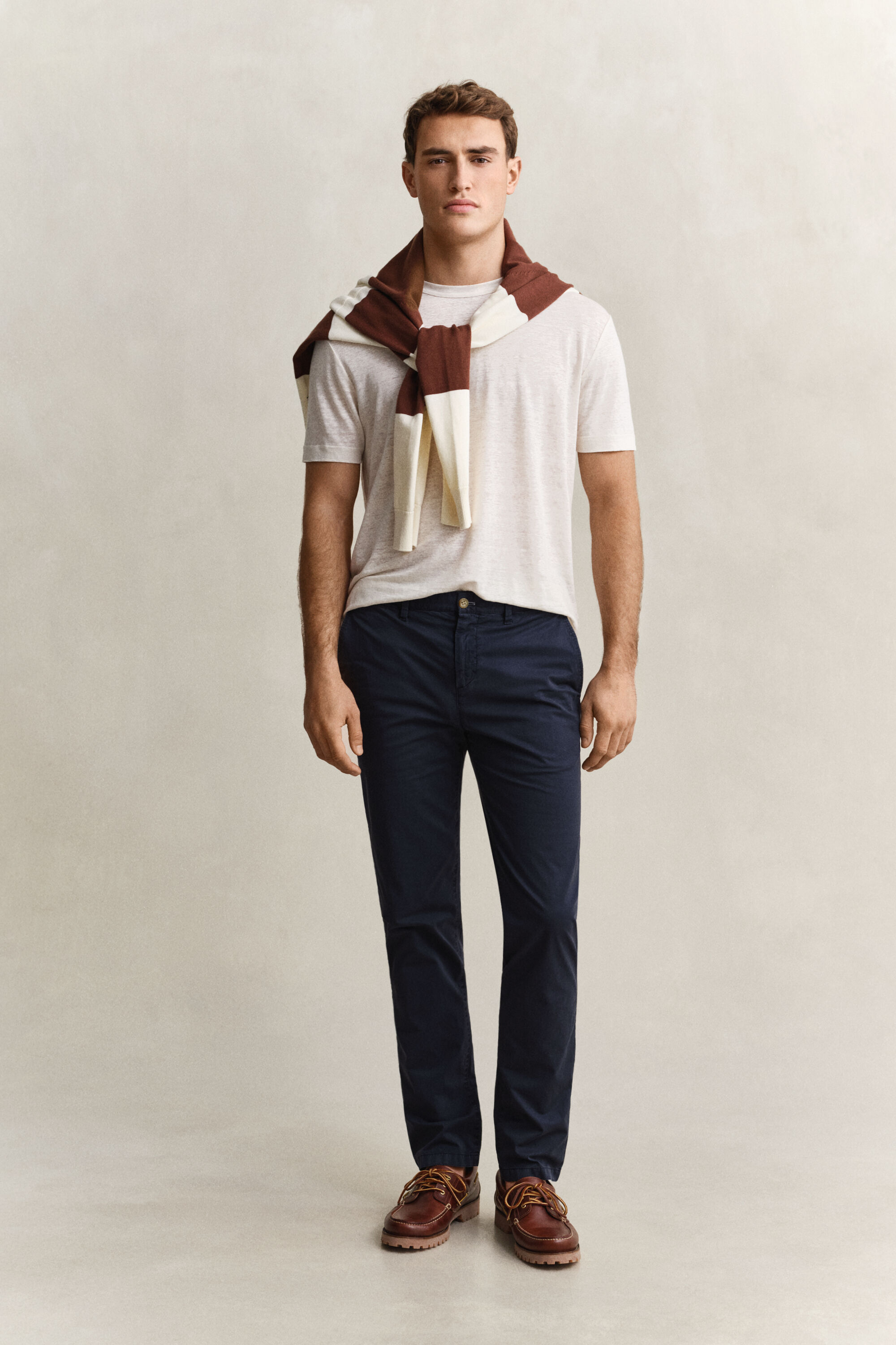 Sunfaded chinobukser