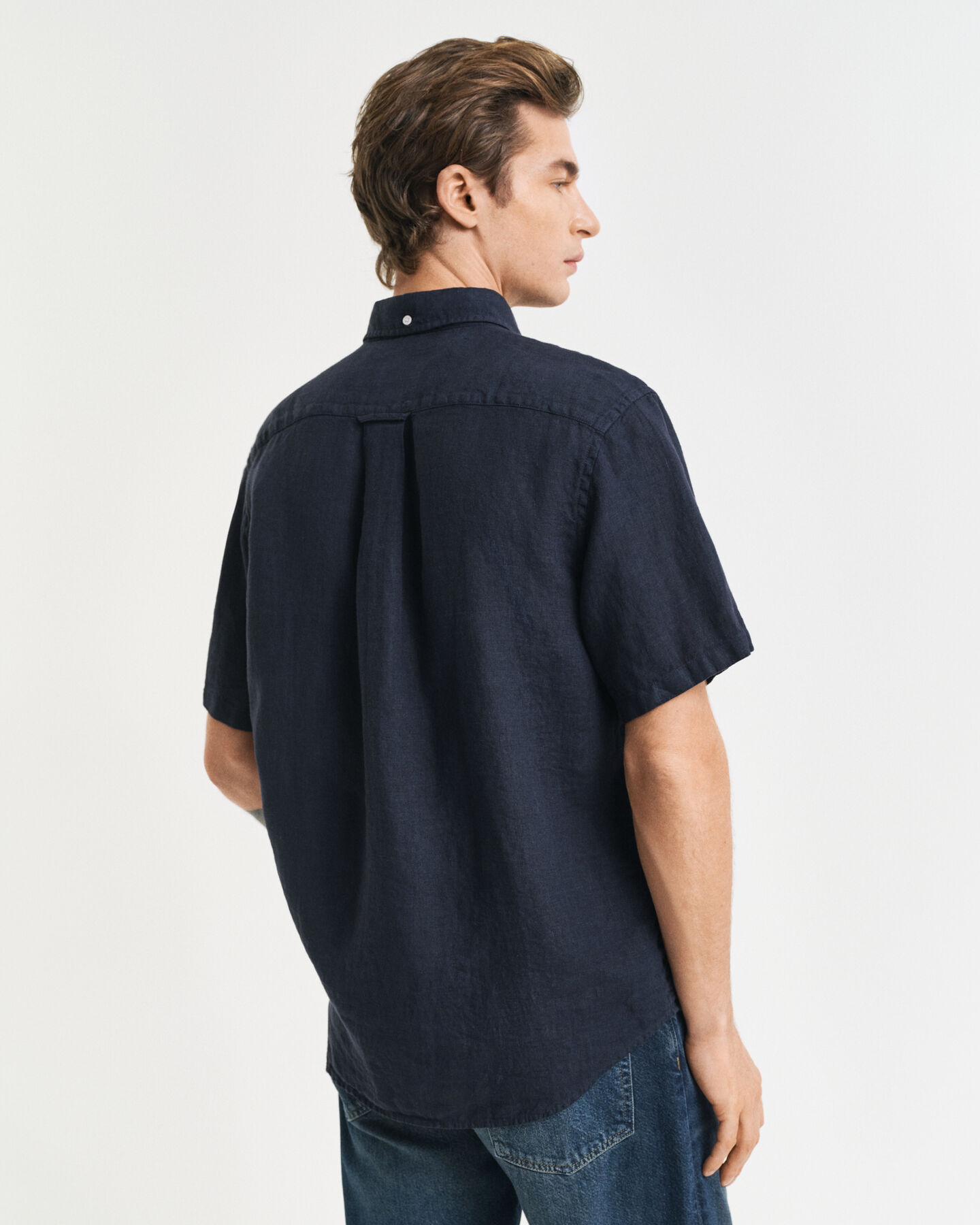 Regular fit garment-dyed h&oslash;rskjorte med korte &aelig;rmer