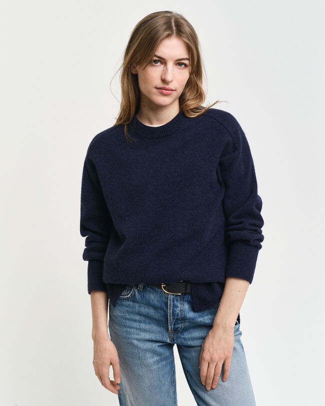 Crewneck sweater med sildebensm&oslash;nstrede detaljer