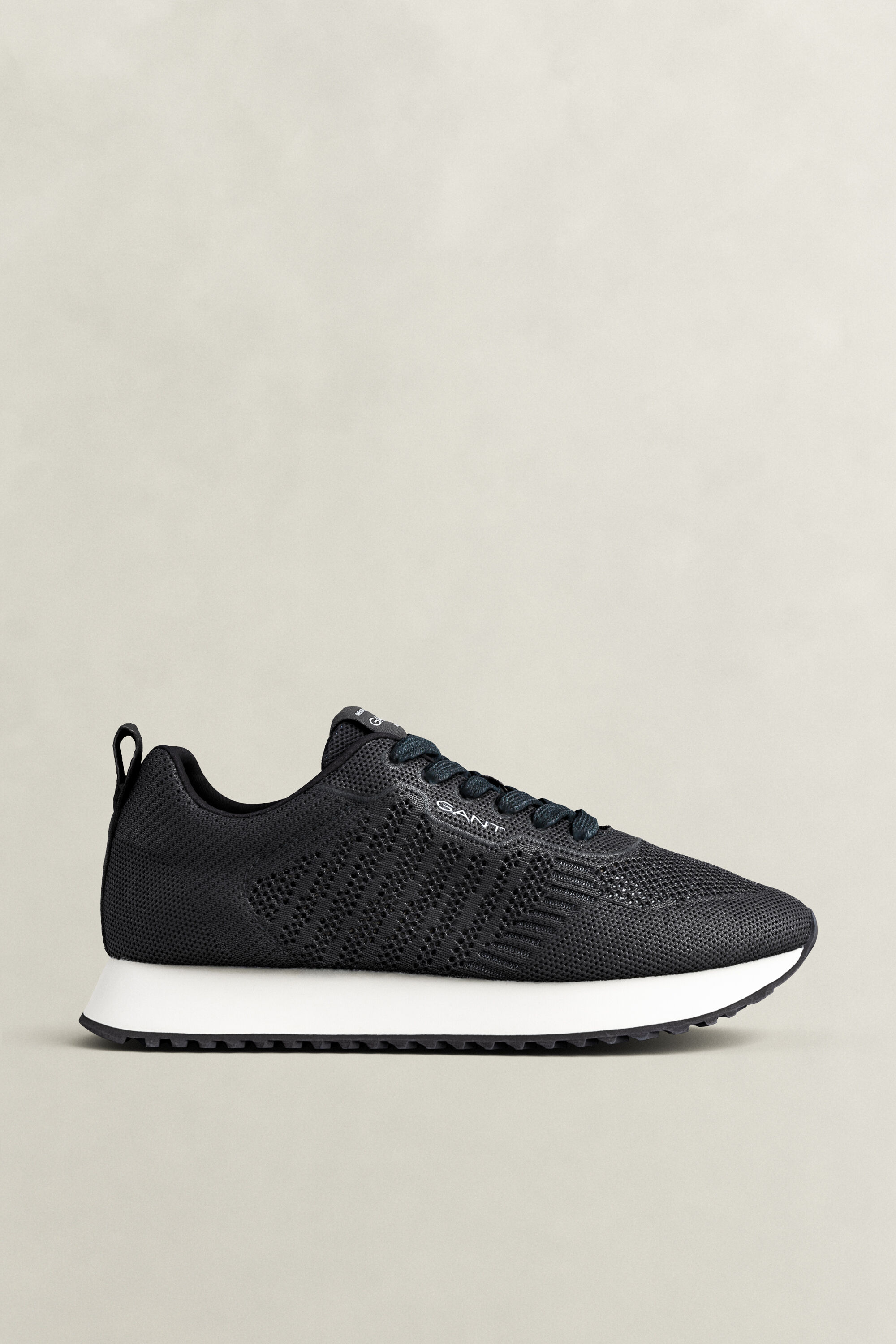 Bevinda sneakers med strik